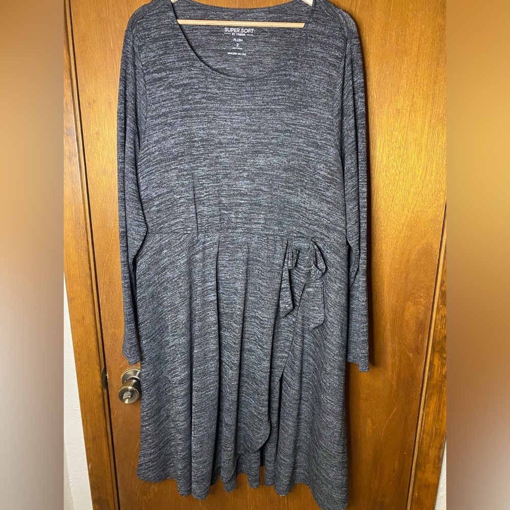 Torrid Gray Tie Front Long Sleeve Sweater Dress. Size 2x
